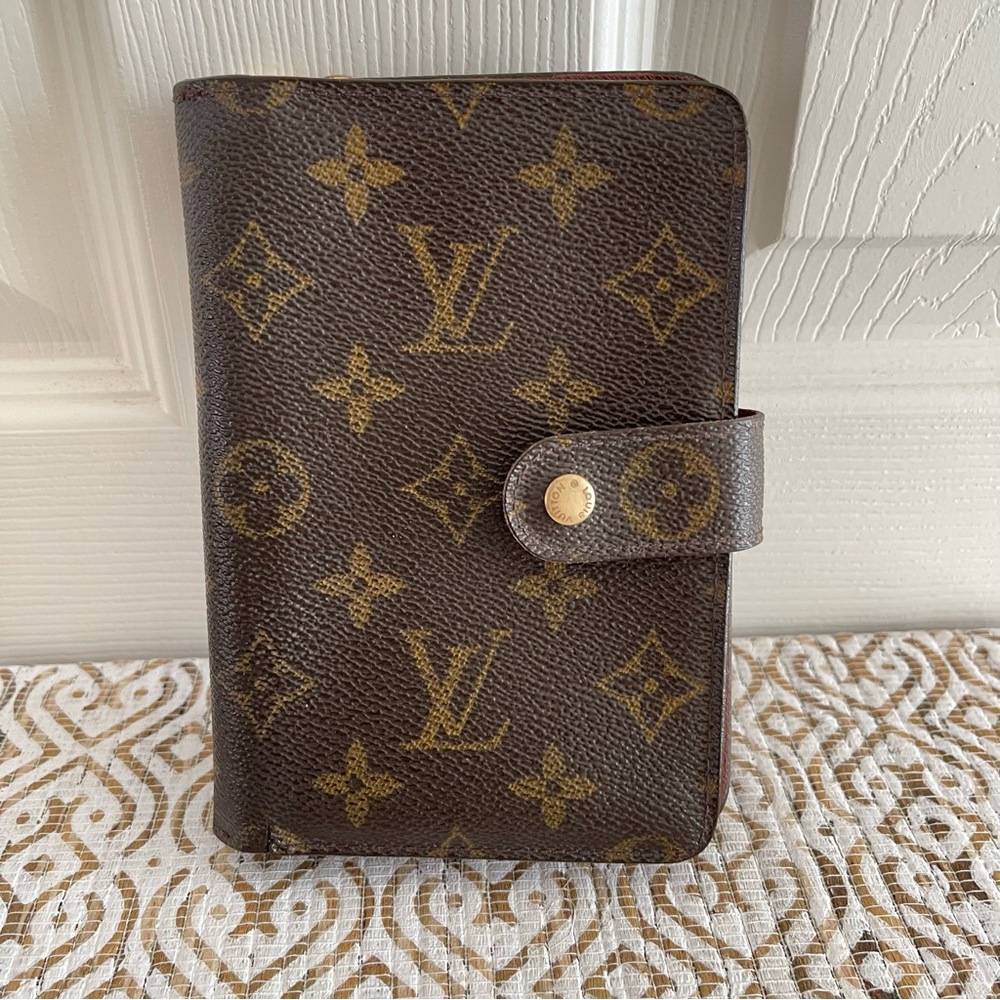 Louis Vuitton Monogram Porte Papier Zippe Wallet Compact Canvas Bifold